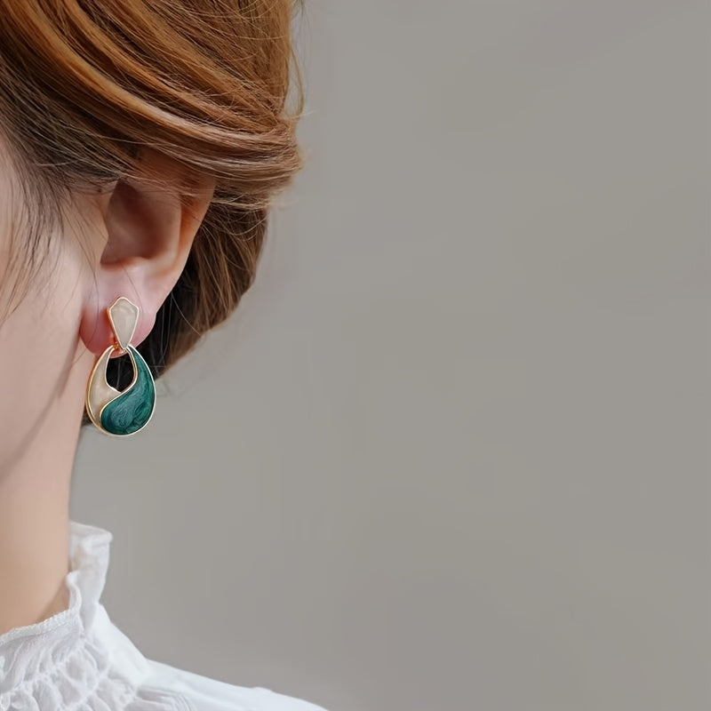 WL Boutique | Elegant Double-Tone Teardrop Earrings with Golden Accents