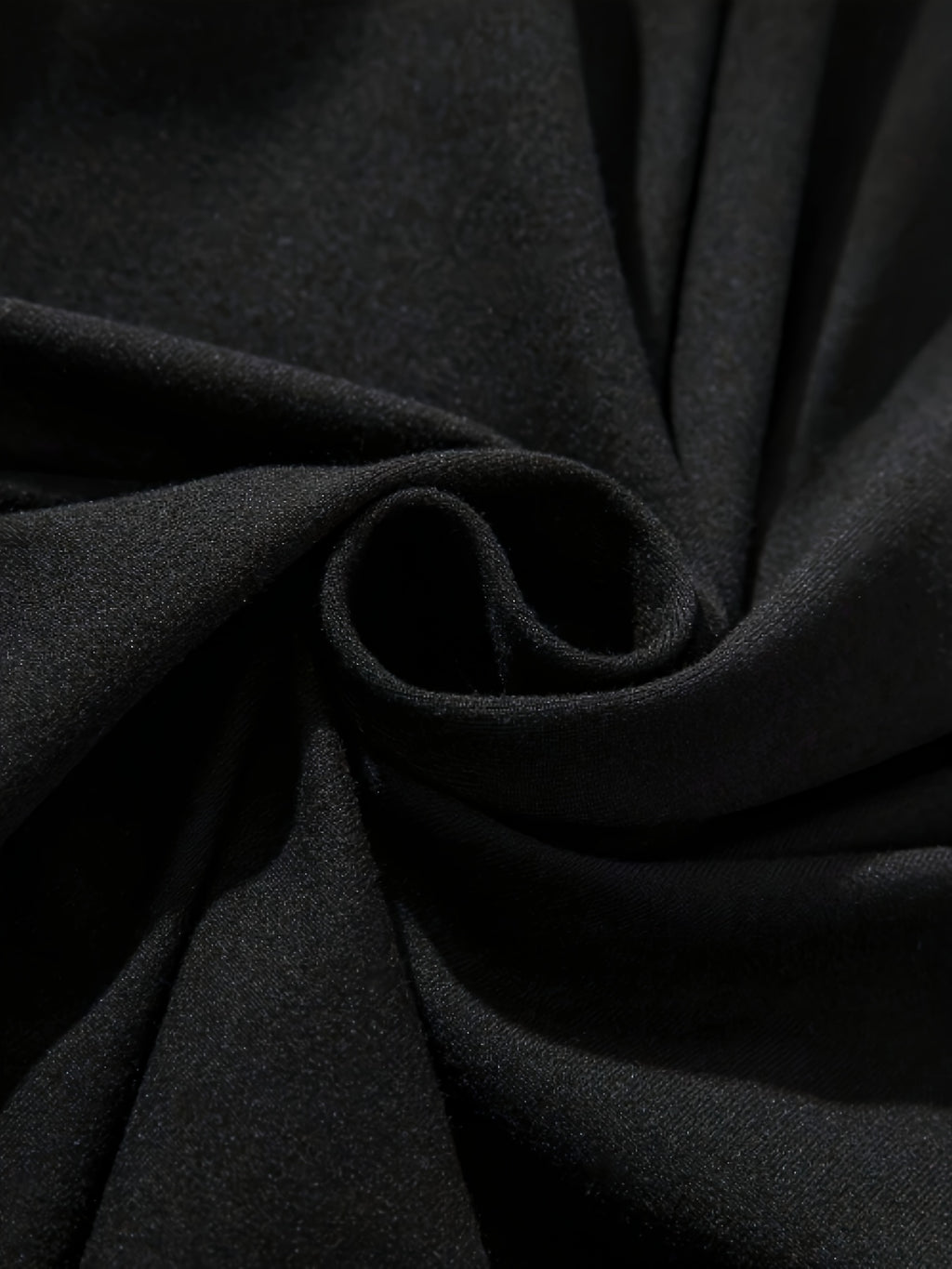 WL Boutique Men | Geometric Print Round-Neck T-Shirt