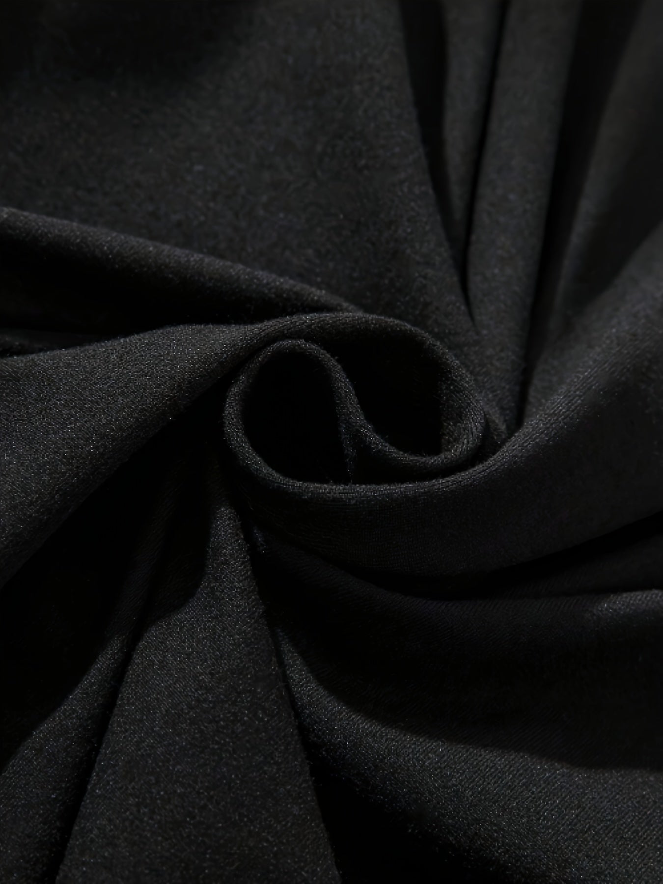 WL Boutique Men | Geometric Print Round-Neck T-Shirt