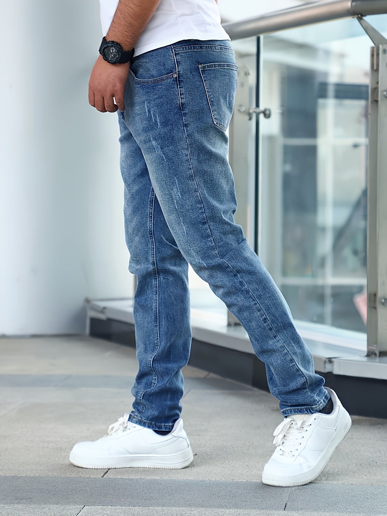 WL Boutique Men | Slim-Fit Stretch Denim Jeans