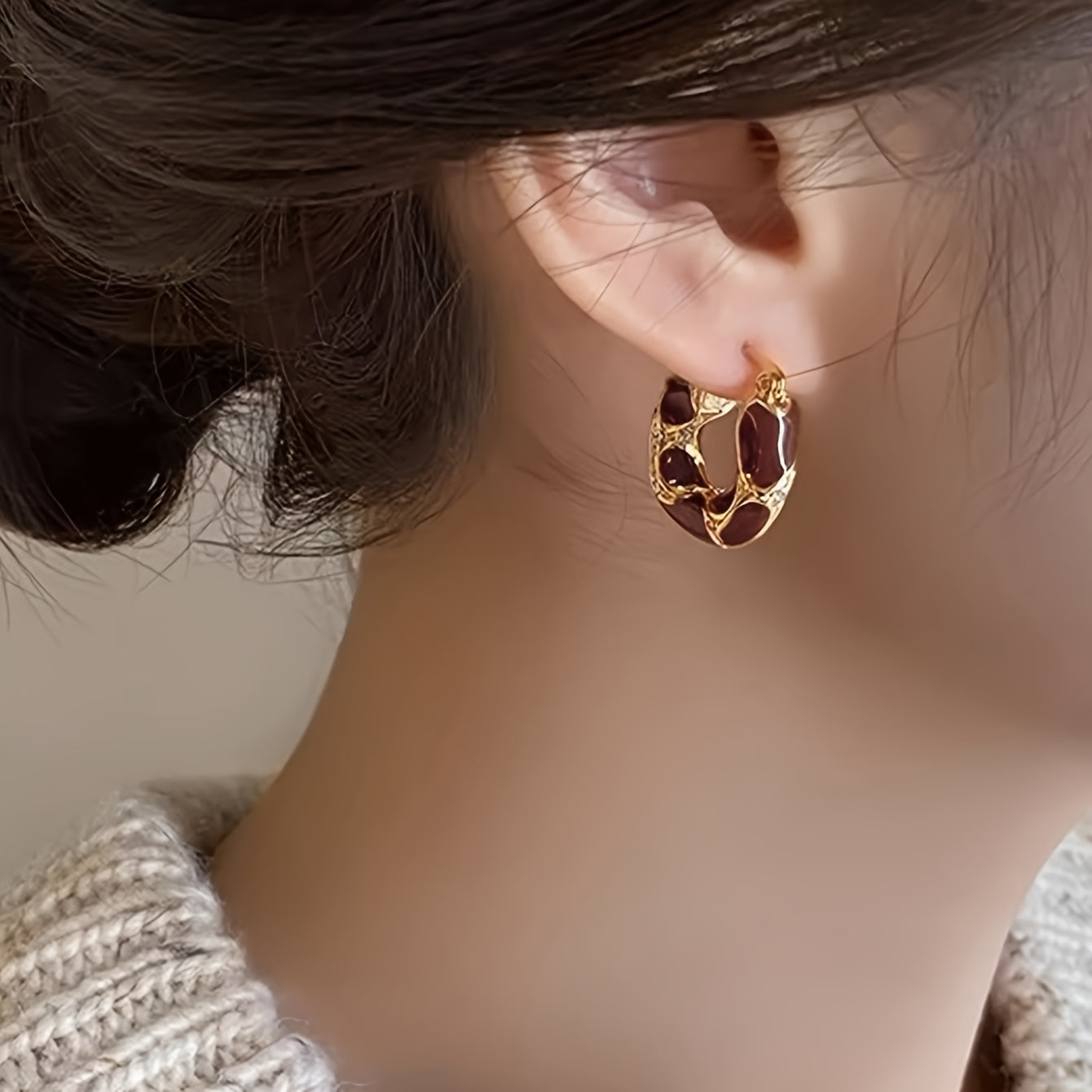 WL Boutique | Vintage Elegant Hoop Earrings