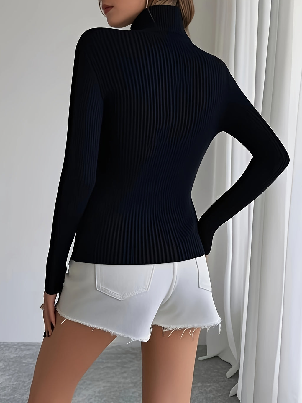 WL Boutique | Elegant High-Neck Ribbed Sweater in Solid Brown