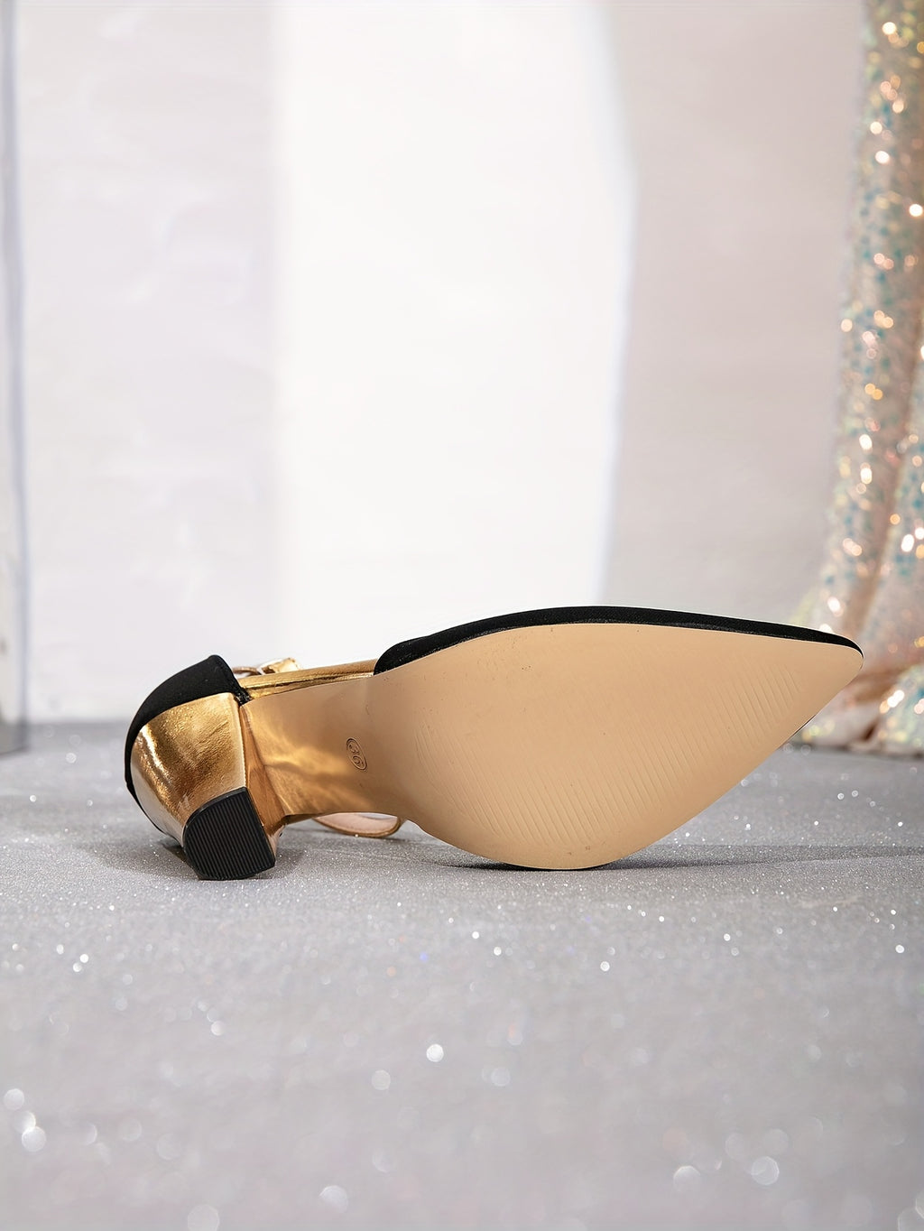 WL Boutique | Pointed-Toe Chunky Heel Buckle Shoes