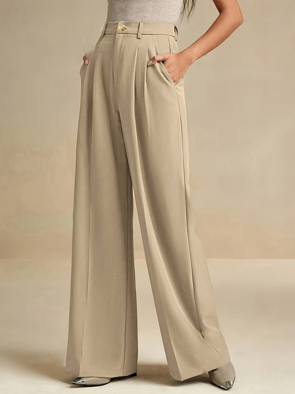WL Boutique | Elegant Beige Wide-Leg Trousers with Zipper Detail