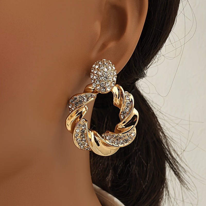 WL Boutique | Elegant Rhinestone Twist Dangle Earrings