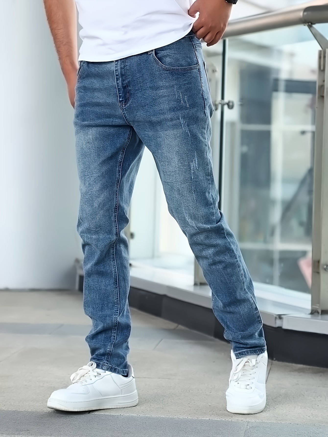 WL Boutique Men | Slim-Fit Stretch Denim Jeans