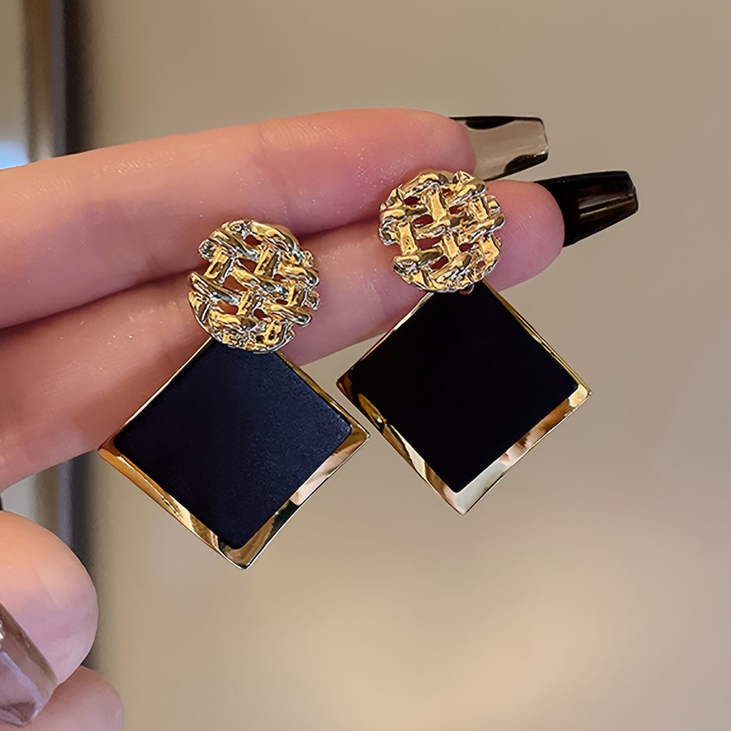 WL Boutique | Vintage-Inspired Geometric Drop Earrings