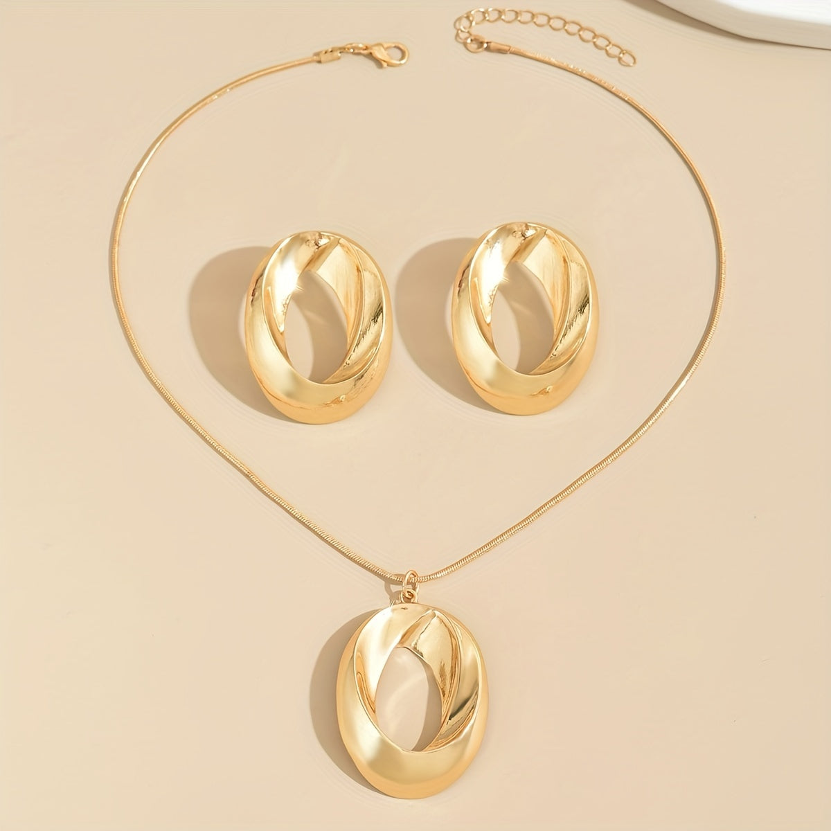WL Boutique | Minimalist Hollow Oval Pendant Necklace &amp; Earrings Set