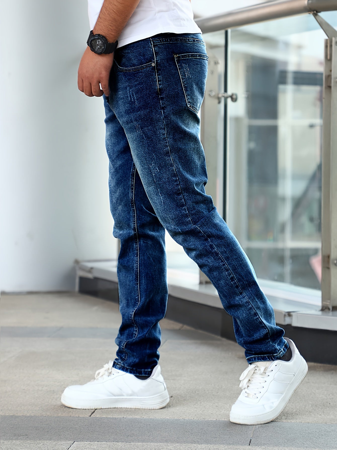 WL Boutique Men | Slim-Fit Stretch Denim Jeans