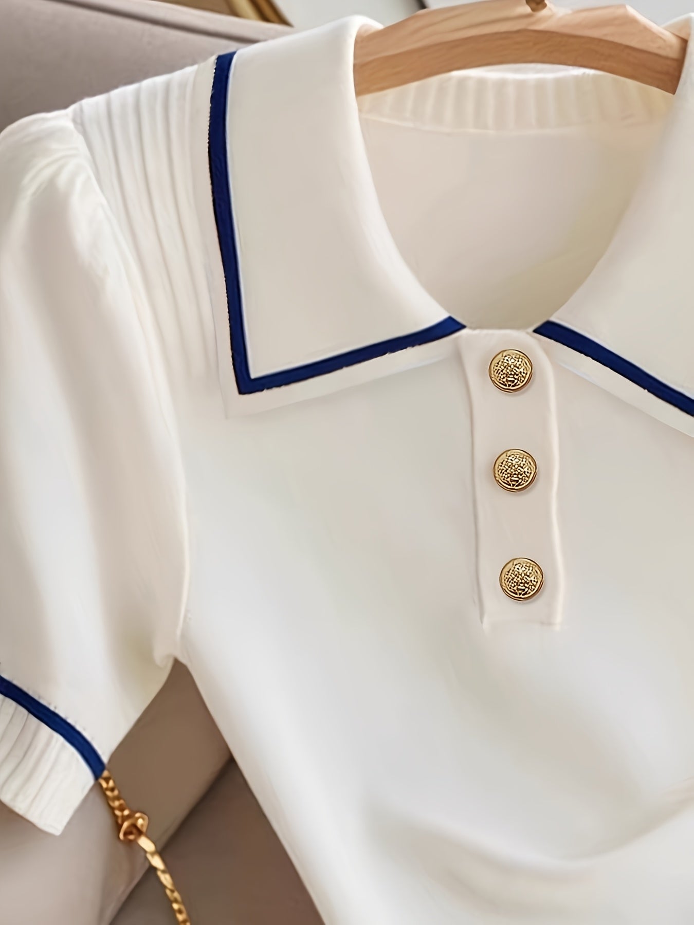 WL Boutique | Elegant Short-Sleeve Button-Up Collared Shirt