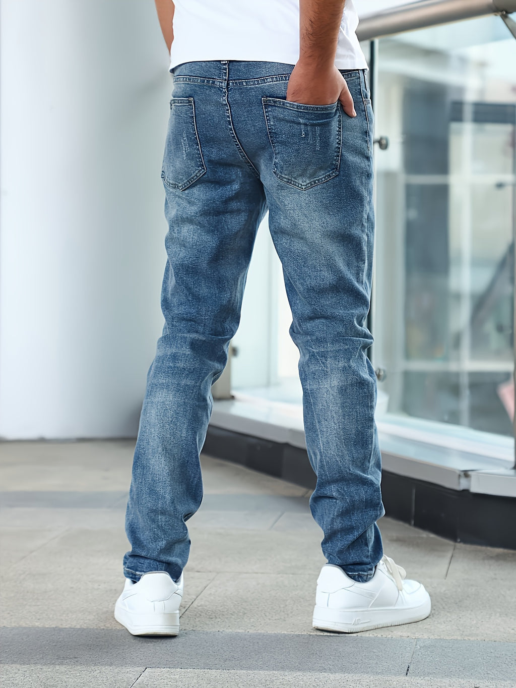 WL Boutique Men | Slim-Fit Stretch Denim Jeans