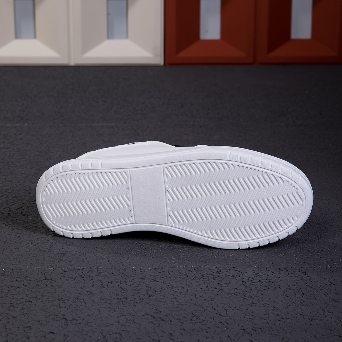 WL Boutique Men | Low-Top Soft Sole Skate Sneakers