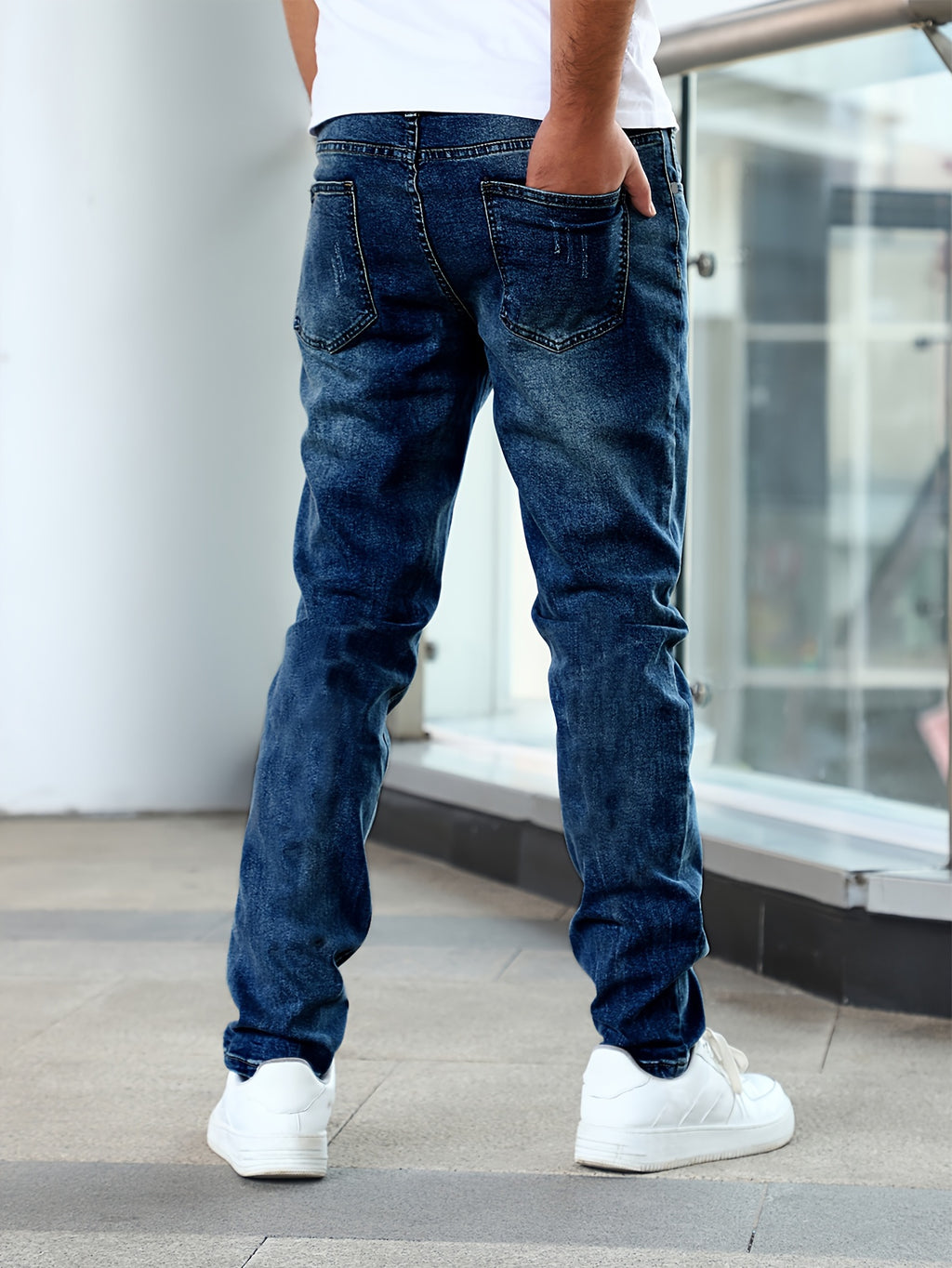WL Boutique Men | Slim-Fit Stretch Denim Jeans