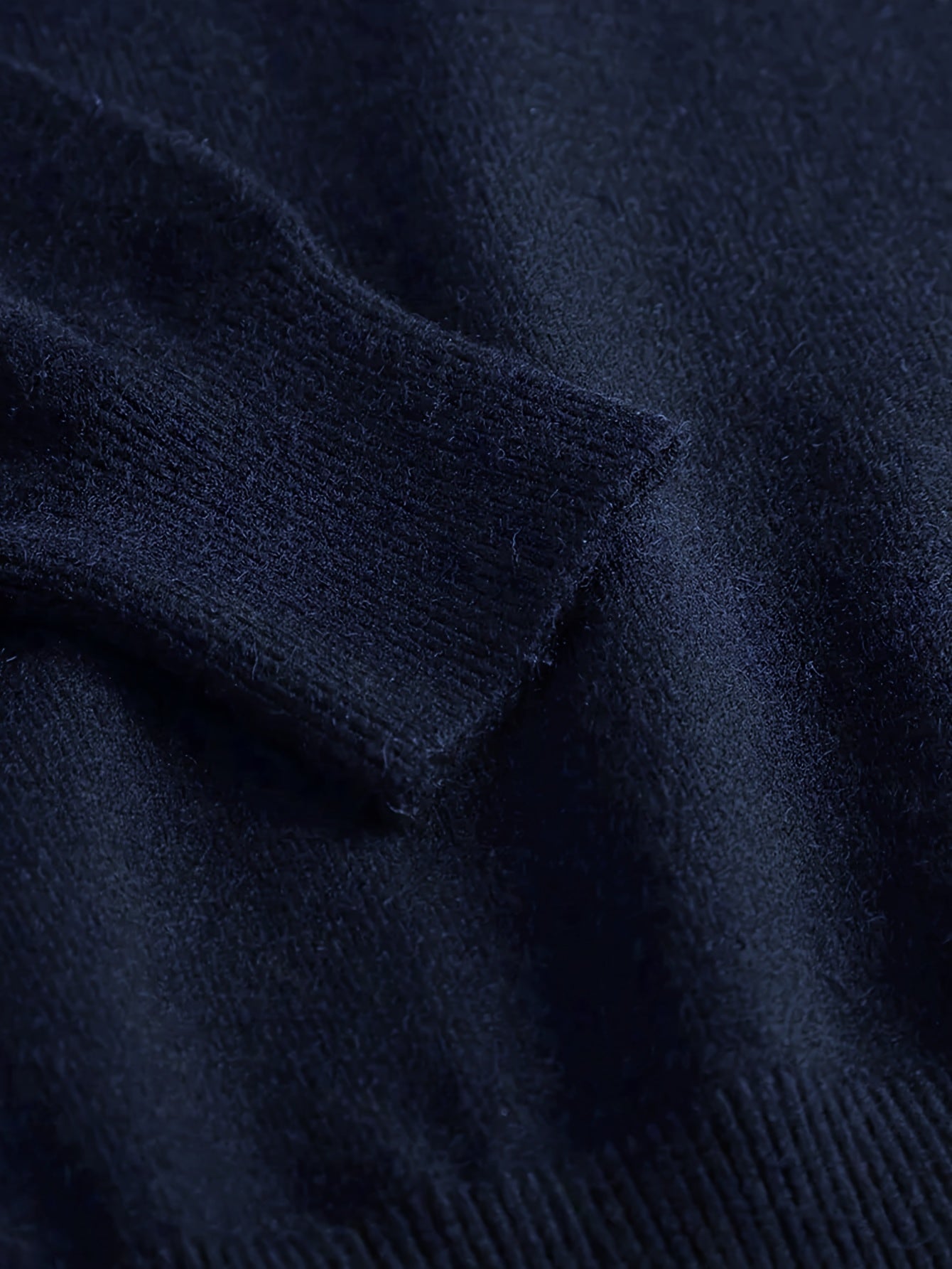 WL Boutique Men | Elegant High-Neck Turtleneck Sweater