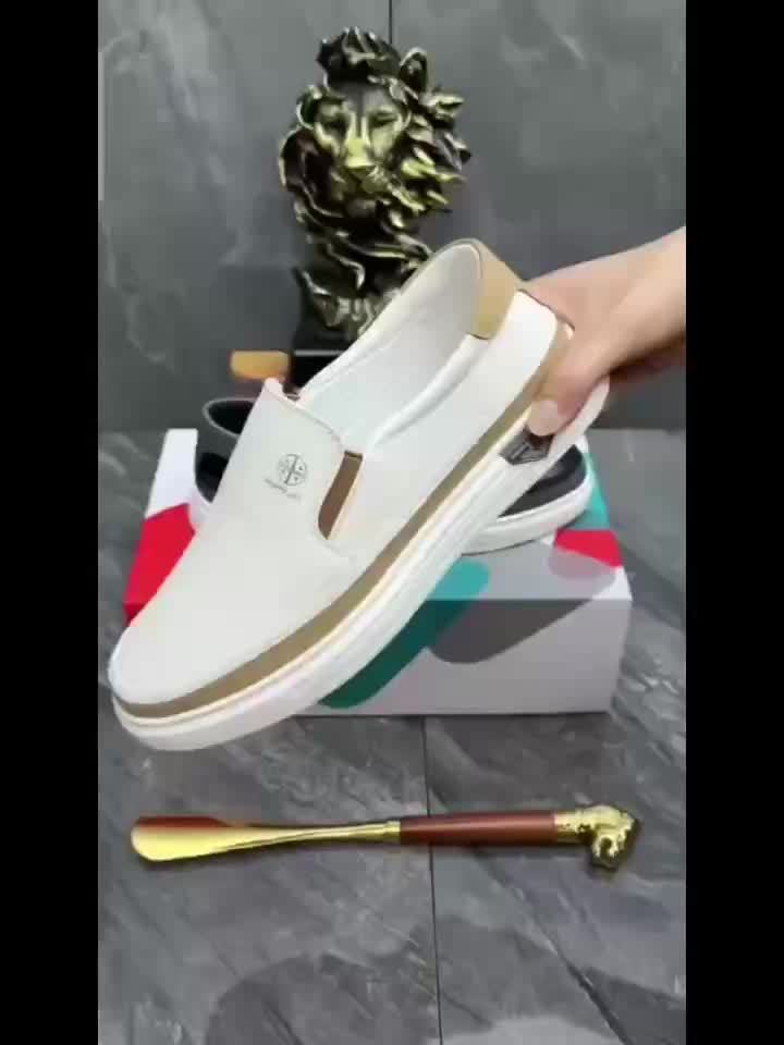 WL Boutique Men | Classic Black Slip-On Loafers