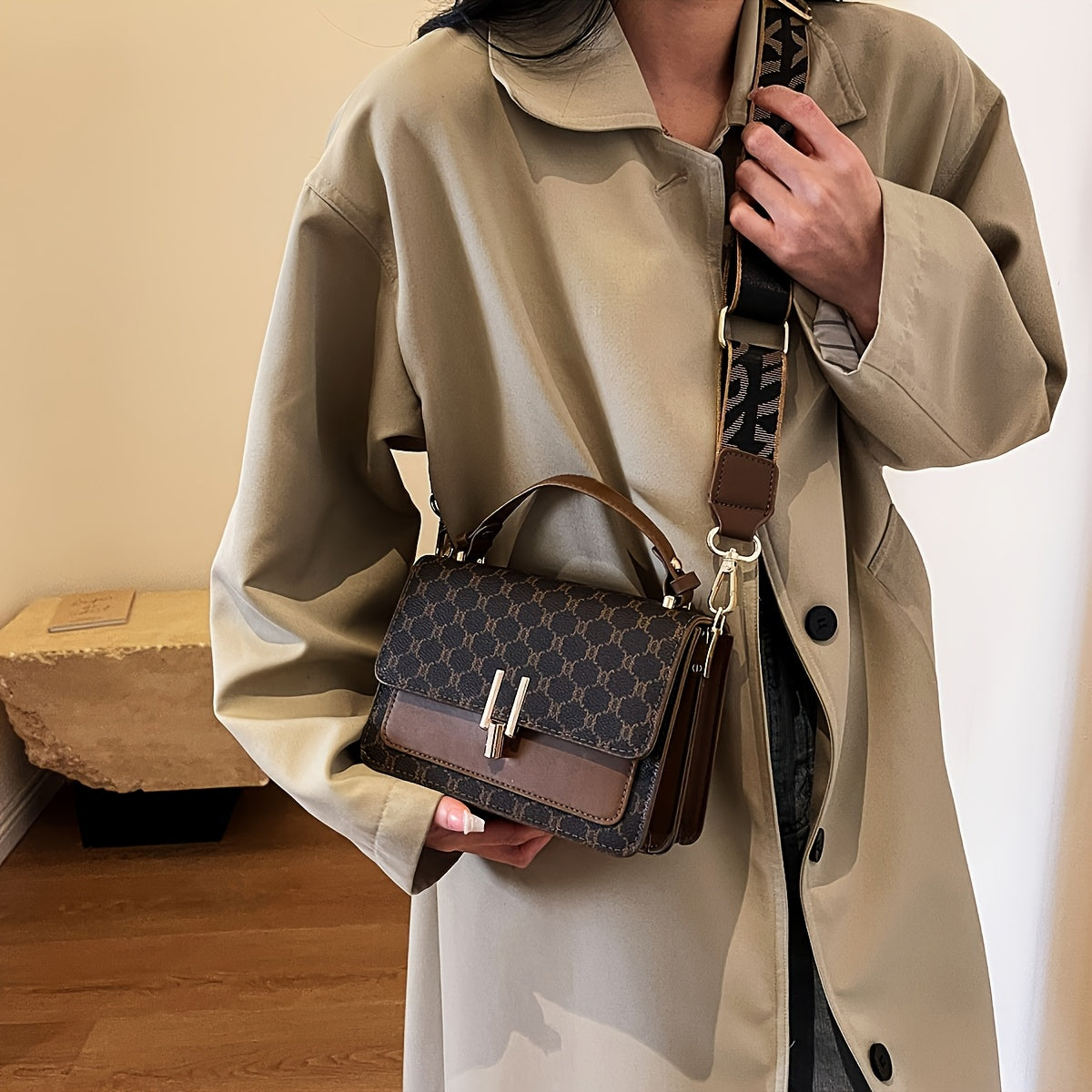 WL Boutique | Geometric Floral Shoulder &amp; Handbag