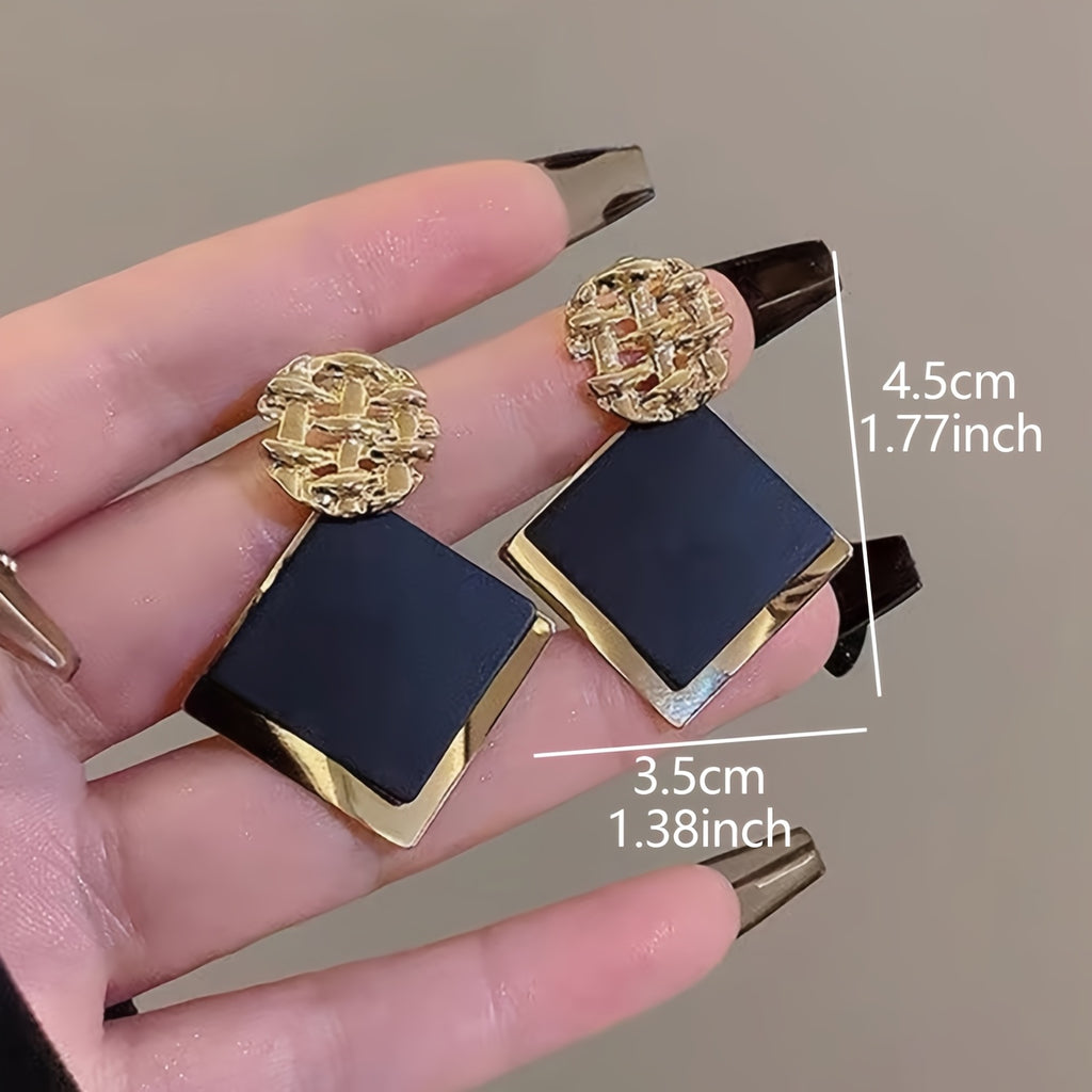 WL Boutique | Vintage-Inspired Geometric Drop Earrings