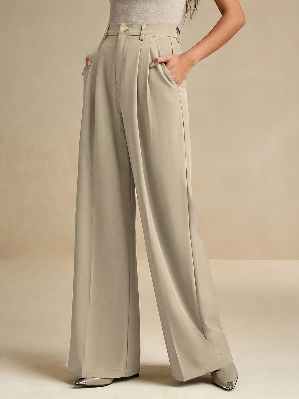 WL Boutique | Elegant Beige Wide-Leg Trousers with Zipper Detail
